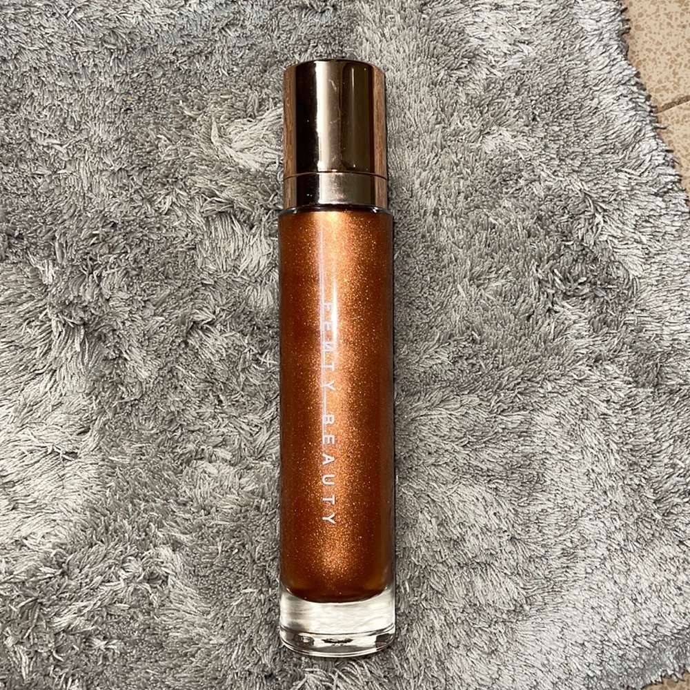 Fenty Beauty Body Lava Luminizer